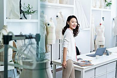 极简风格生存建造游戏《鲁尔和昏暗定居者》现已推出试玩Demo